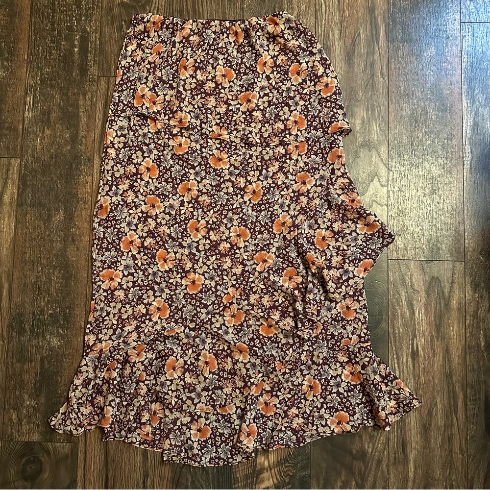 Free People NWOT flouncy maxi skirt size small